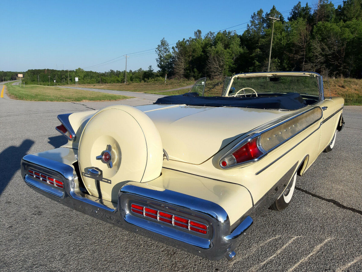 1957 Mercury Montclair - photo 2