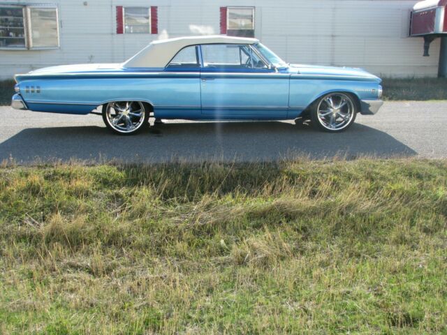 MERCURY MONTEREY CONVERTIBLE---RESTORED and BEAUTIFUL !!! 1963 Mercury Monterey Convertible