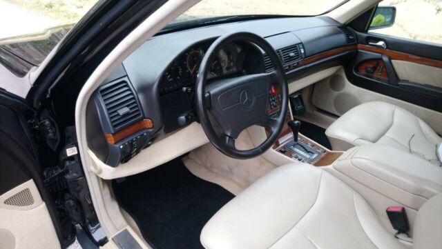 1994 Mercedes-Benz S-Class S-320 SWB 4 Doors Sedan - photo 9