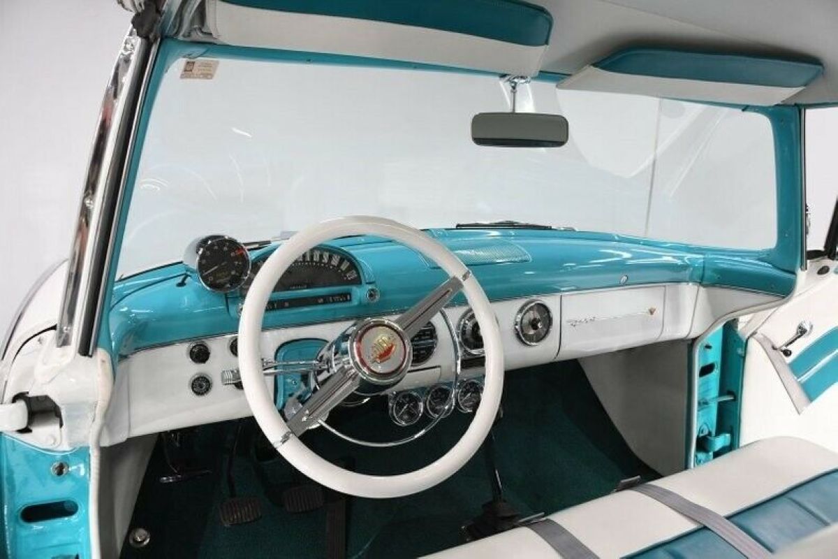 1955 Ford Fairlane Victoria - photo 10