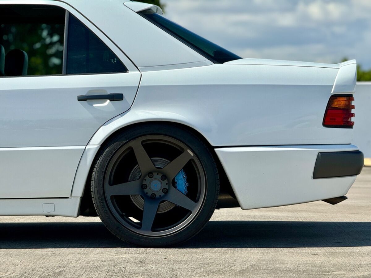 1993 Mercedes-Benz 500-Series 500E - photo 10