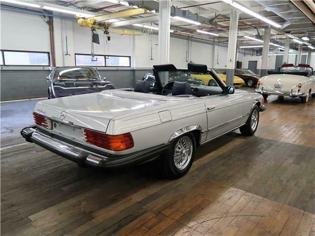 1985 Mercedes-Benz SL-Class Convertible - photo 4