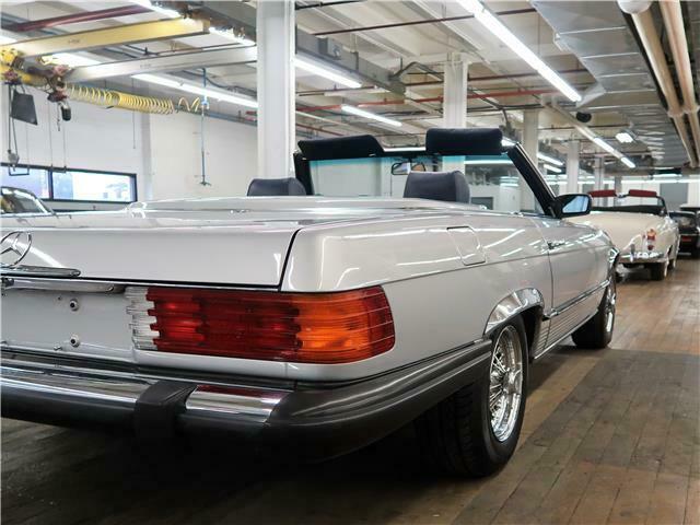 1985 Mercedes-Benz SL-Class Convertible - photo 5