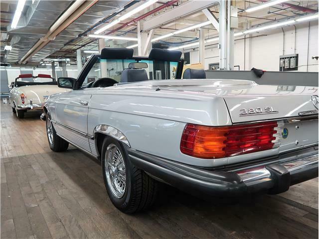 1985 Mercedes-Benz SL-Class Convertible - photo 7