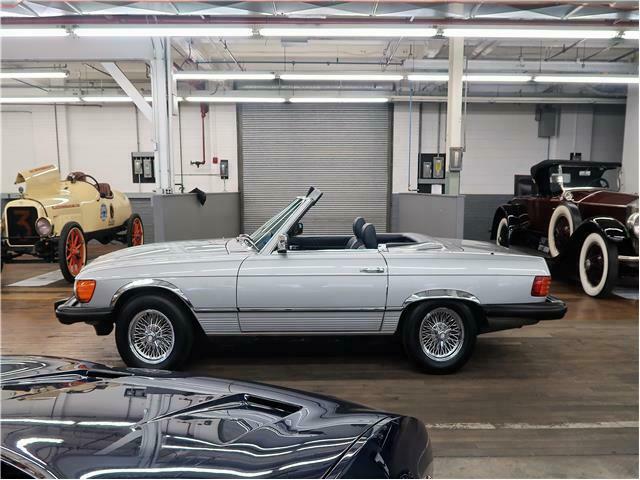 1985 Mercedes-Benz SL-Class Convertible - photo 8