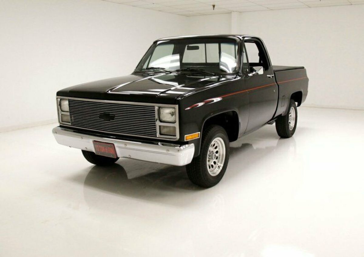 Meticulously Restored/383ci 435hp Stroker/TH400 Automatic/Aluminum Heads 1986 Chevrolet C10 Pickup