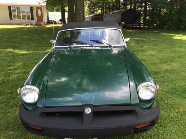 MG car 1974 MG MGB