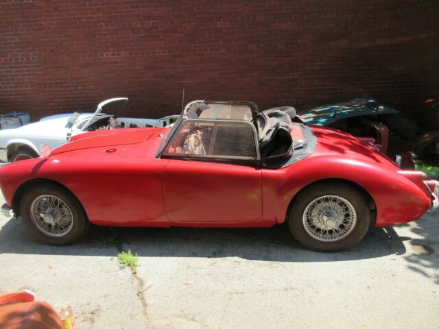 1960 MG MGA Black/Red - photo 2