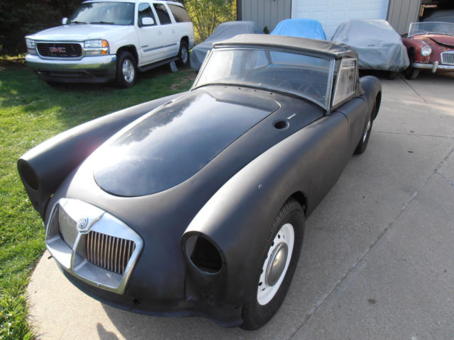 MG MGA 1962 MKII restoration was started but stalled 1962 MG MGA MKII