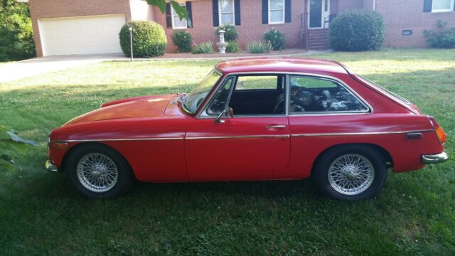 1972 MG MGB Coup - photo 2