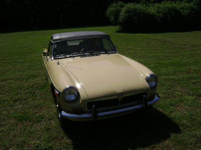 1973 MG MGB Convertible - photo 9