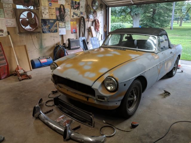 MG MGB tonnau cover Soft Top - New Tires Chrome Bumpers No Reserve Auction 1972 MG MGB Convertible