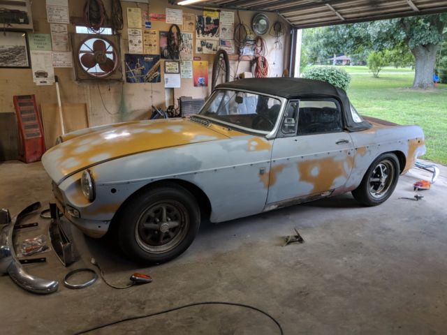 1972 MG MGB Convertible - photo 2