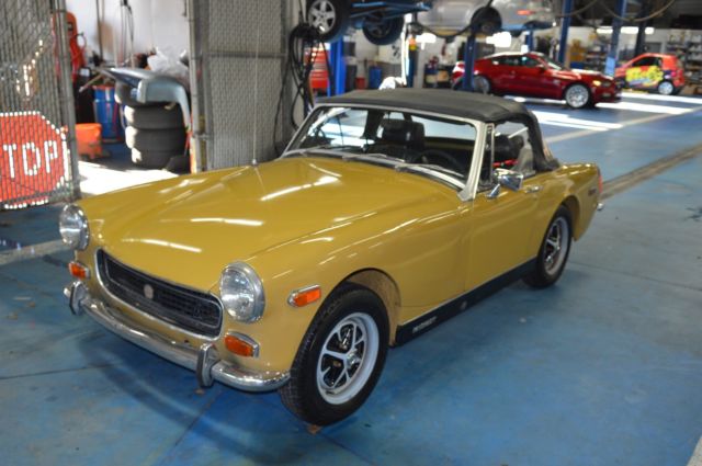 1972 MG Midget CONVERTIBLE - photo 2