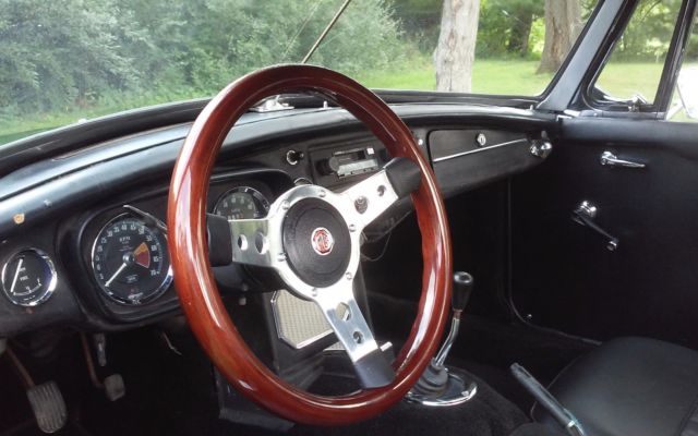 1965 MG MGB - photo 7