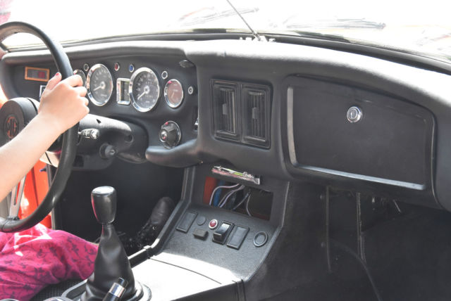 1973 MG MGB STANDARD - photo 4