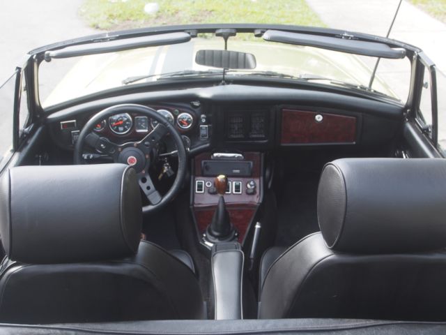 1974 MG MGB MANUAL 4 SPEED - photo 10