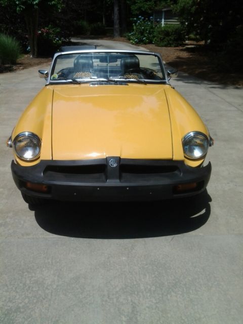 1976 MG MGB - photo 2
