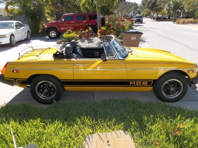 MGB 1978 YELLOW 1978 MG MGB