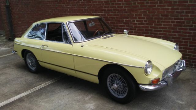 MGB GT (1 of 1000) 1st Anniversary Special 1967 MG MGB