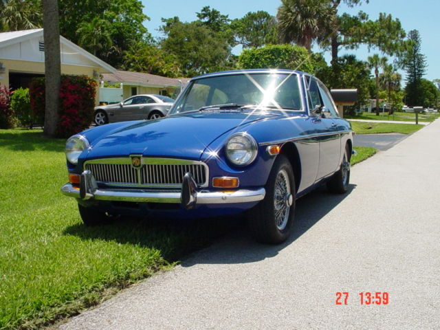 MGB GT 1973 Disegno Pininfarina 1973 MG MGB