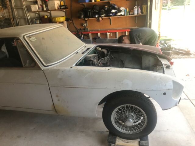 Mgb gt project 1975 MG MGB Gt
