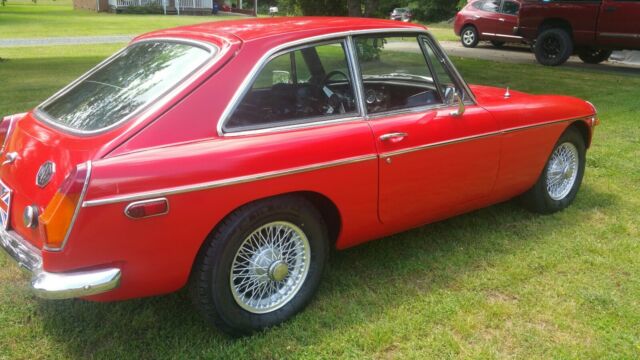 1972 MG MGB Coup - photo 12