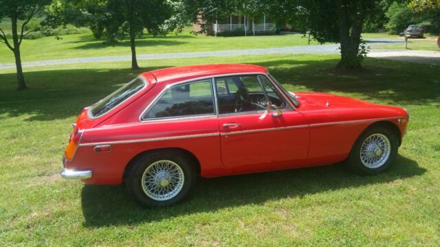 1972 MG MGB Coup - photo 7