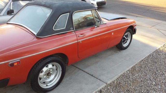 1975 MG MGB - photo 2
