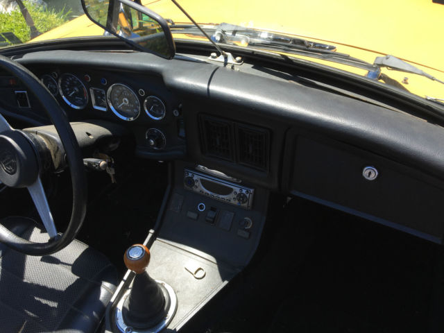 1976 MG MGB soft top covertible - photo 12