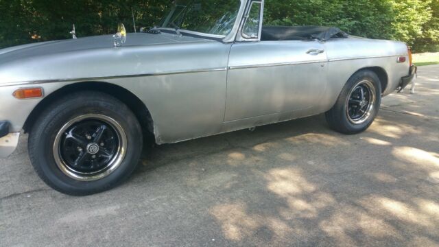 1974 MG MGB Convertible - photo 5