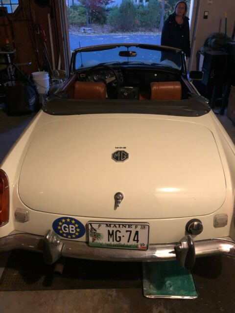 1974 MG MGB Convertible - photo 3