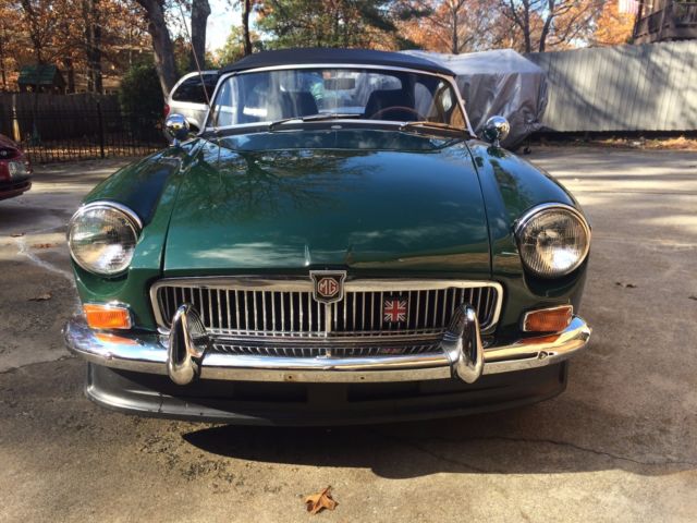 1967 MG MGB Roadster - photo 2