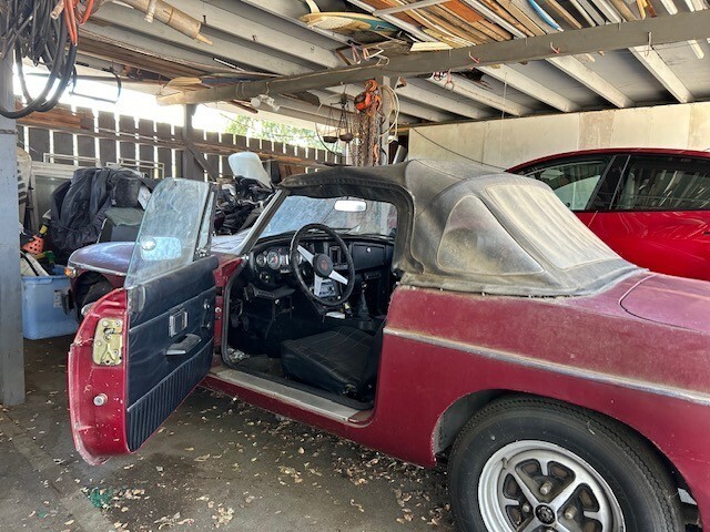 1974 MG MGB - photo 2