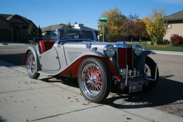 1949 MG T-Series red leather - photo 4