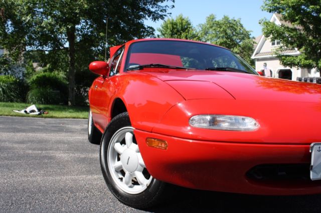 Miata 1990 Mazda "Always Garaged" "Never Used in Inclement Weather" 1990 Mazda MX-5 Miata Refer to invoice