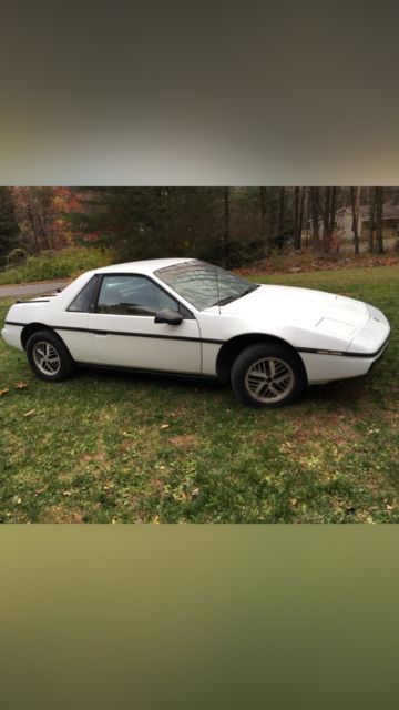 1984 Pontiac Fiero - photo 7