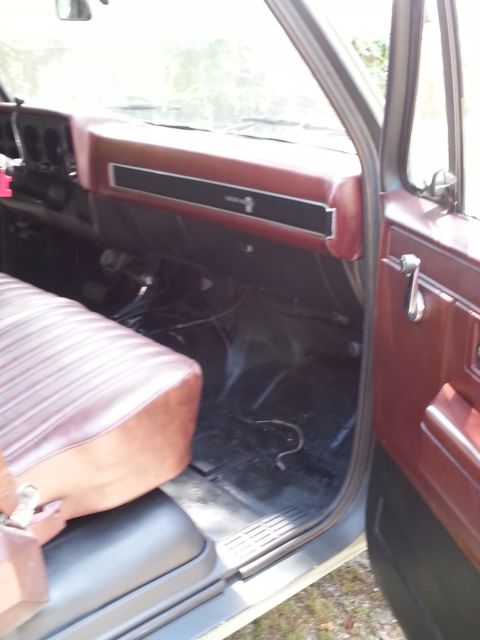 1984 Chevrolet C/K Pickup 3500 Custom Deluxe - photo 10
