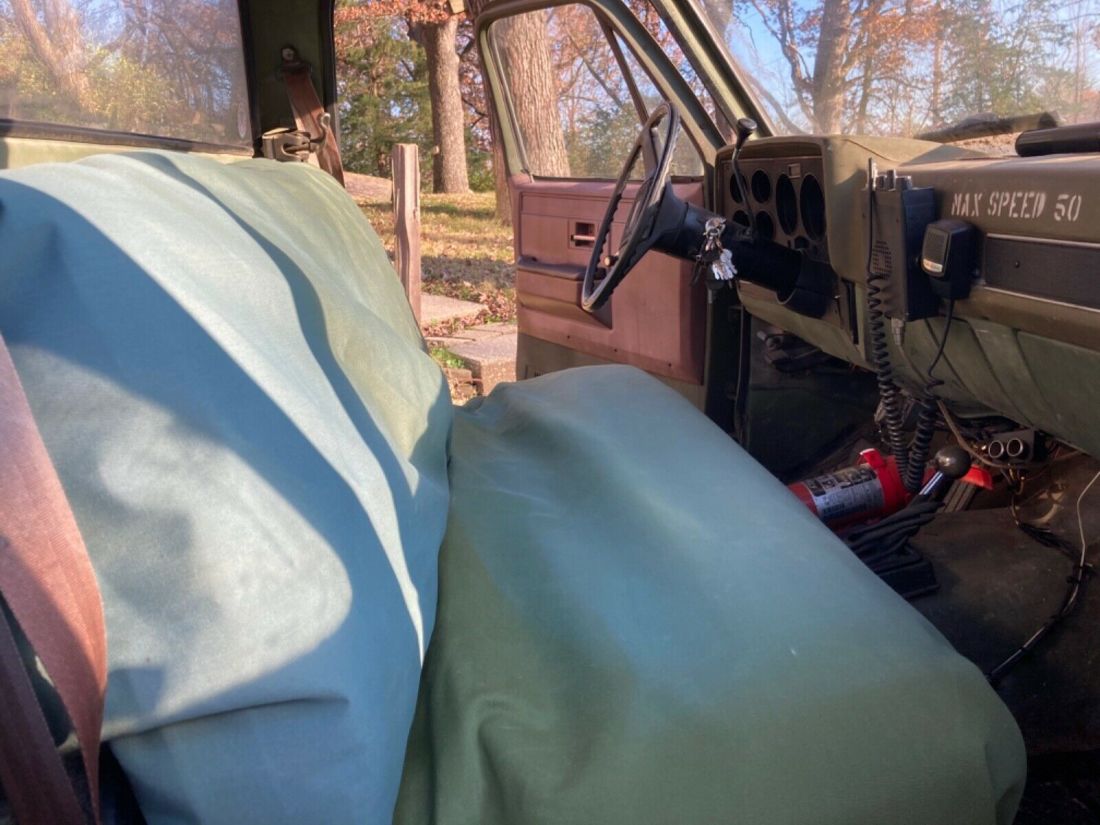 1984 Chevrolet K30 MILITARY POSTAL UNIT - photo 9