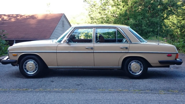 1975 Mercedes-Benz 300-Series - photo 8