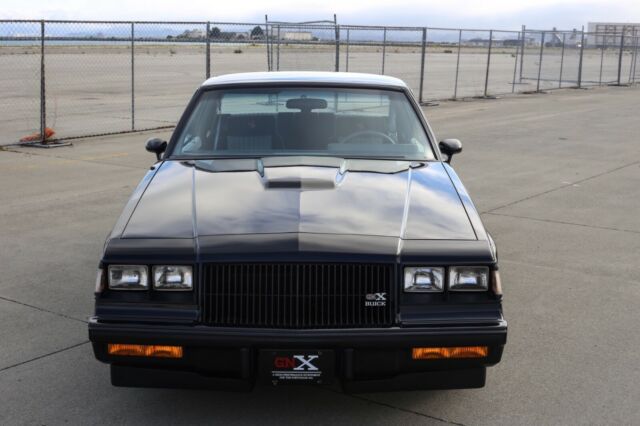 1987 Buick Regal GNX - photo 2