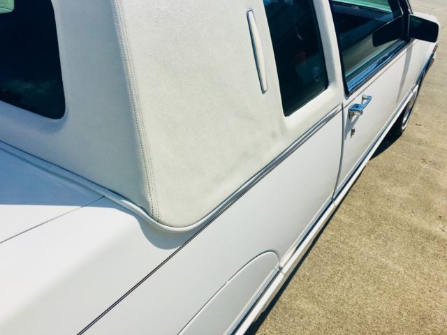 1992 Cadillac Fleetwood - photo 8