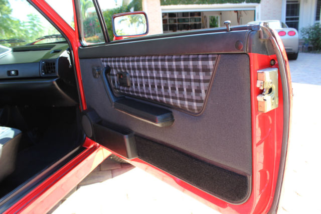 1992 Volkswagen Cabrio - photo 13
