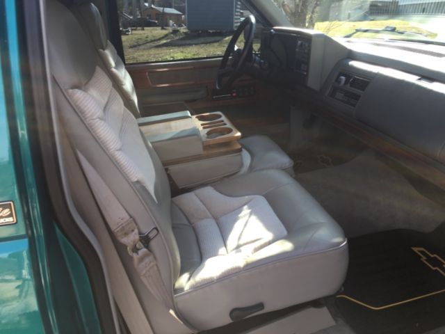 1994 Chevrolet C/K Pickup 1500 Dixie Custom Trim - photo 13