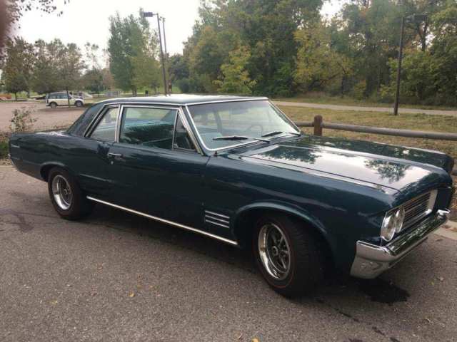 Mint condition 1964 Pontiac Tempest 1964 Pontiac Tempest