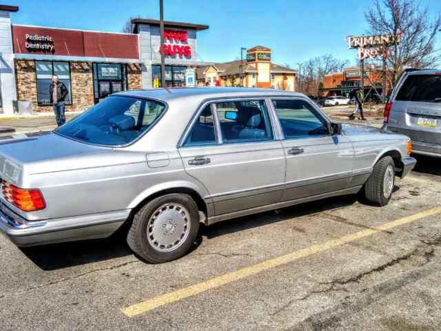 1986 Mercedes-Benz 400-Series - photo 4