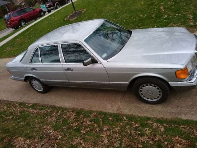 1986 Mercedes-Benz 400-Series - photo 11