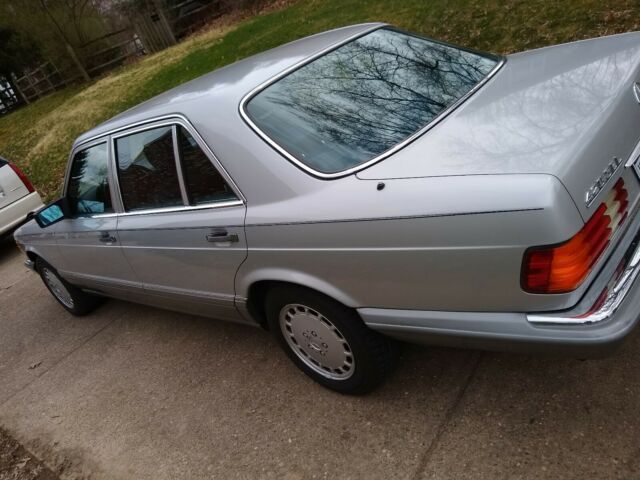 1986 Mercedes-Benz 400-Series - photo 8