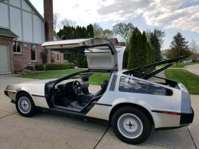1982 DeLorean DMC-12 - photo 2