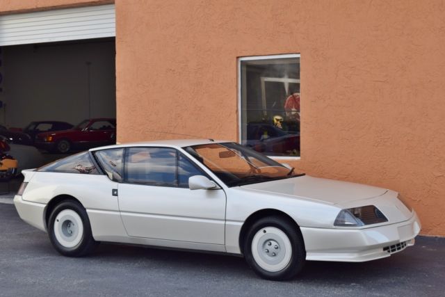 MINT CONDITION - MUSEUM CAR- 1 of 54 BUILT - GTA V6 ALPINE - ONLY 17,000 MILES 1984 Renault GTA Alpine V6 GT